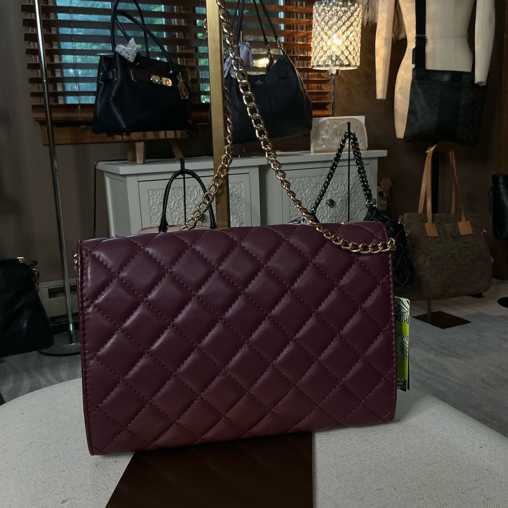 Quilted Plum Shoulder Bag with Gold Hardware - Picture 4 of 11